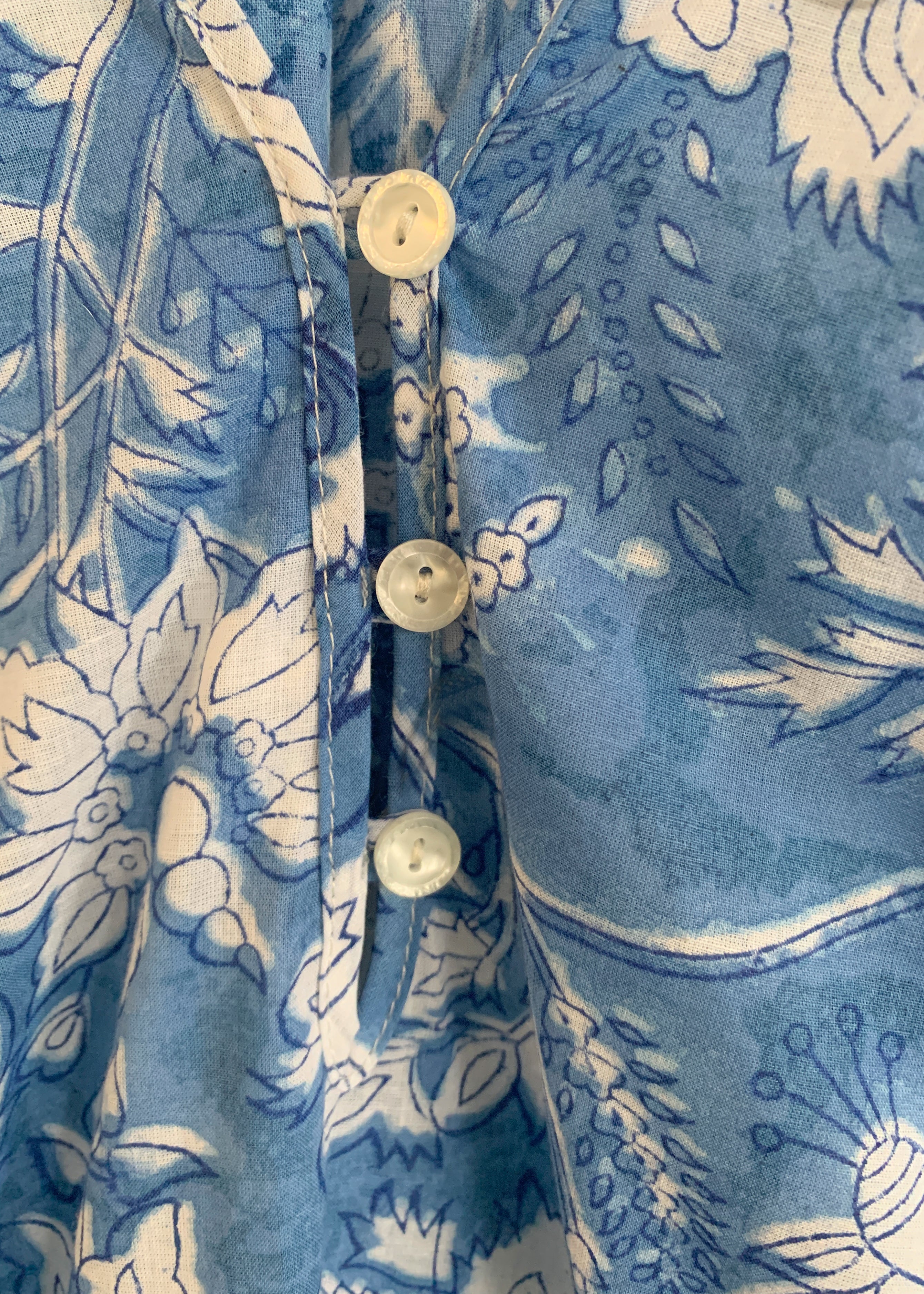 neckline button detail
