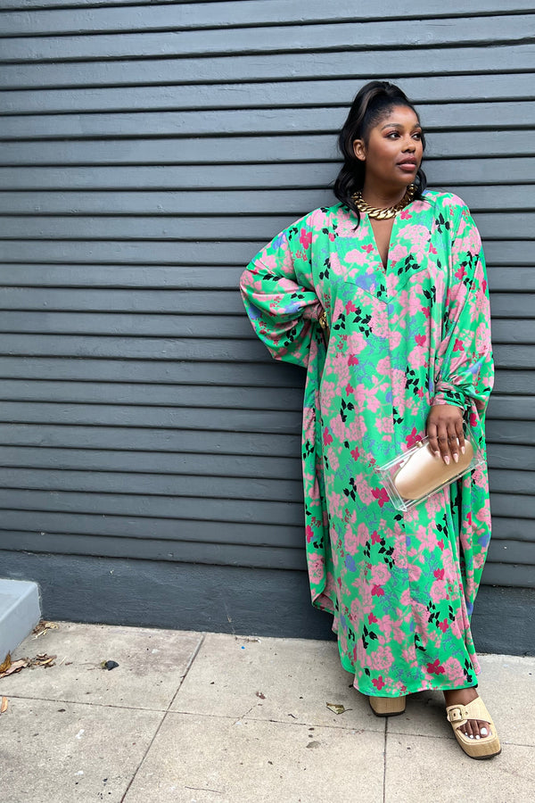 The Trapunto Kaftan- Maxi length is our newest Kaftan style. This is our most lux in styling and shape to date. With a full drape of fabric that gathers into the wide beautiful cuffs. The cuffs and front yolk feature the multi-rows of trapunto stitch