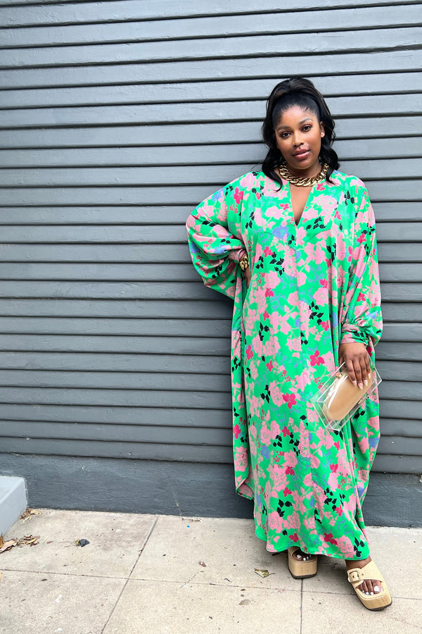 The Trapunto Kaftan- Maxi length is our newest Kaftan style. This is our most lux in styling and shape to date. With a full drape of fabric that gathers into the wide beautiful cuffs. The cuffs and front yolk feature the multi-rows of trapunto stitch