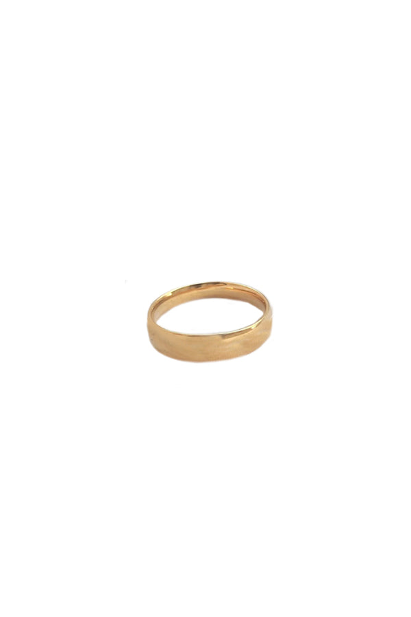 BAACAL 3mm A timeless, stacking piece with a deep gold shine. Perfect to wear alone or stacked.   Perfect for almost any occasion or your everyday finishing touch to your outfits.
