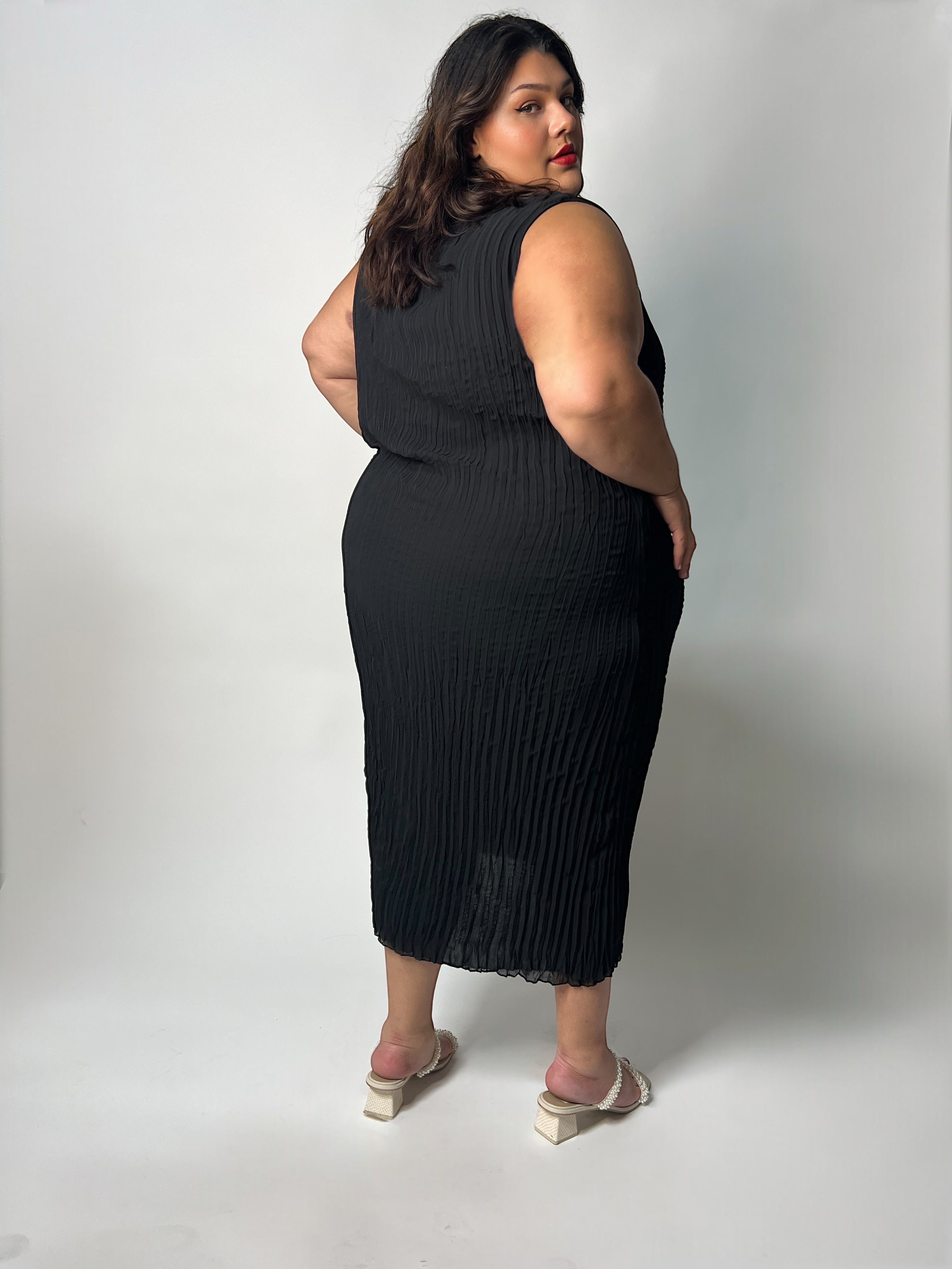 Jaya Pleated Dress- Black