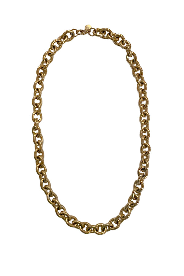Thick round O links. A timeless, yet of the moment statement piece.  With a deep shine, 18k gold plated stainless steel.   Perfect for almost any occasion or your everyday finishing touch to your outfits. Measures 22” can be adjusted to any length by clasping a link on the chain. 
